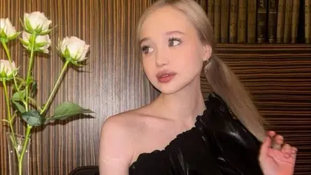 OdetteDecoursey's live cam