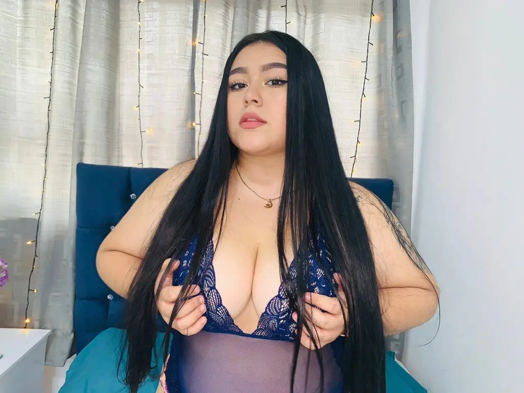 SophyJackson's live cam